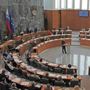 Slovenski parlament odobrio dvodnevni odmor uz Novu godinu