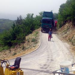 Asfaltirano 300 metara puta prema Skakavcu