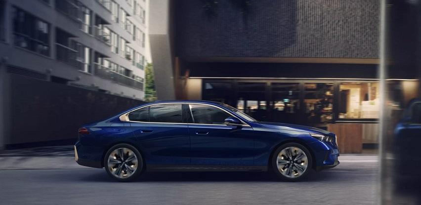 THE NEW 5 BMW