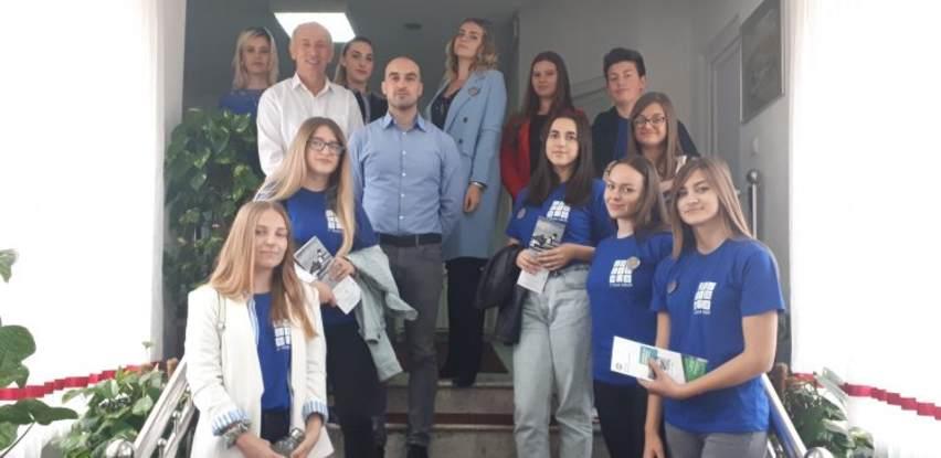 Općina Velika Kladuša priprema srednjoškolce za rad
