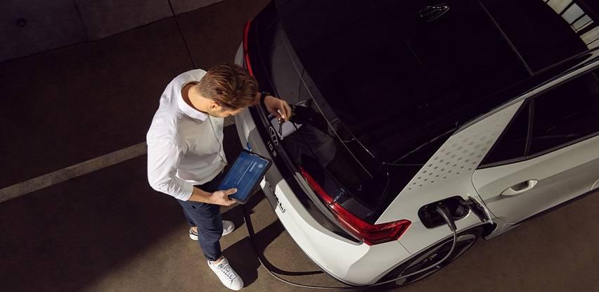 Servisiranje električnih automobila