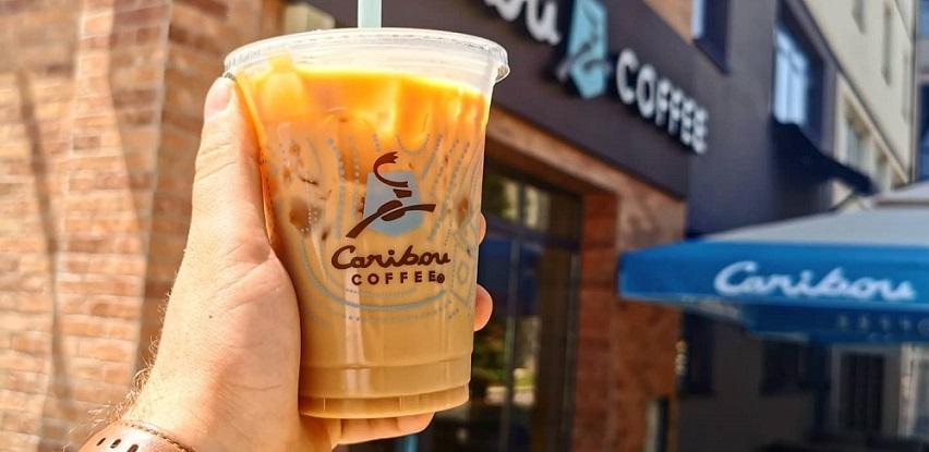 Ledeni latte u inat sunčanom danu! (Video)