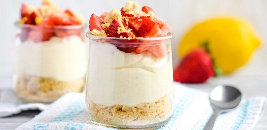 Ovog vikenda napravite brzi cheesecake u čaši!