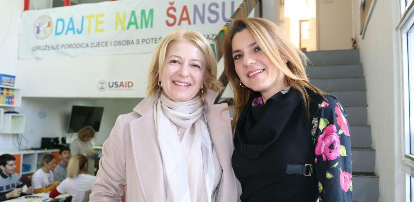 Podrška Addiko banke mobilnom timu Udruženja "Dajte nam šansu"