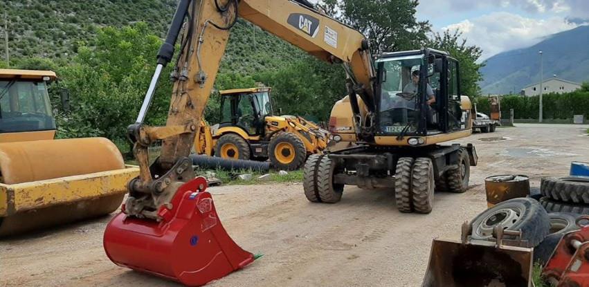 Jasmin M Žepče: Kašike za bagere proizvođača ESCO i DEKPOL