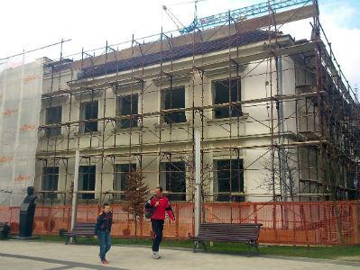 Počela rekonstrukcija stare zgrade gimnazije u Cazinu