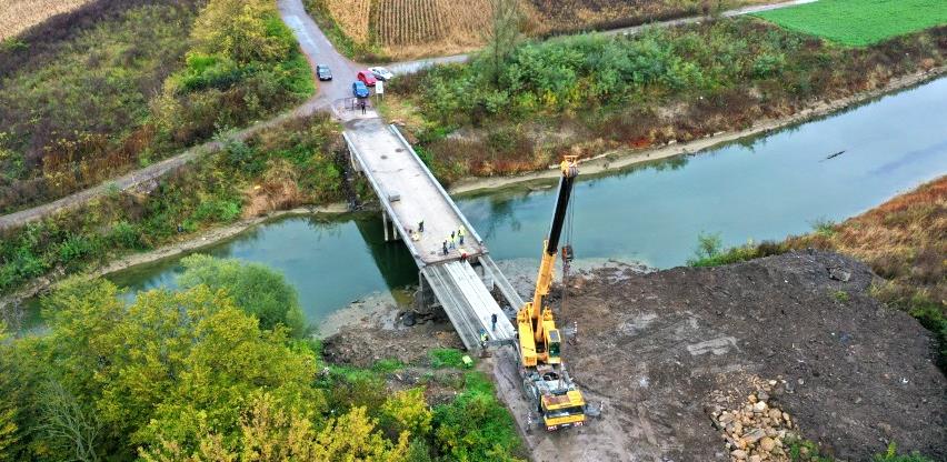 Širbegović završio montažu mostovskih nosača između Gračanice i opštine Petrovo