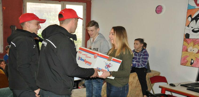 Donacija EuroExpress brze pošte za djecu u Dnevnim centrima 'Gnijezdo'