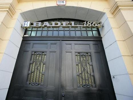 Mali dioničari: Badel žele prodati ispod cijene
