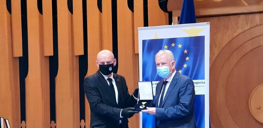 Gradonačelniku Heliću uručen 'Orden Evropskog pokreta u BiH'