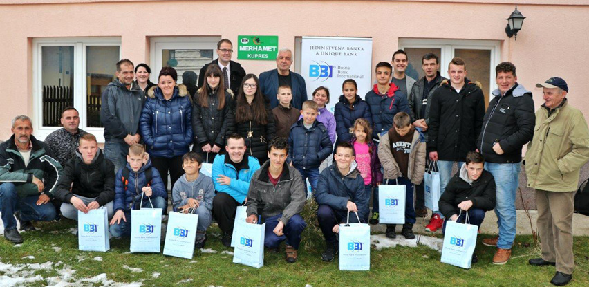 BBI banka uručila stipendije djeci povratnika na Kupres 