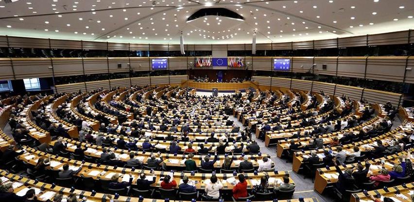 Europarlamentarci traže izlazak EU-a iz Ugovora o energetskoj povelji