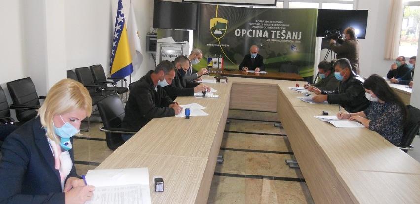 Potpisani ugovori za zimsko održavanje puteva na području općine Tešanj