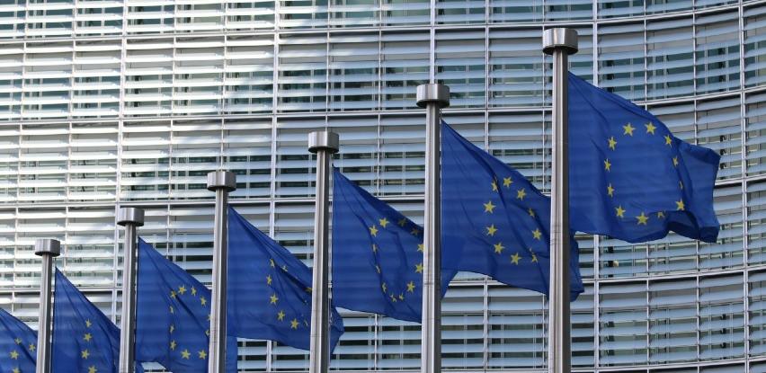 EU pooštrava regulativu za prodaju i izvoz tehnologije za nadzor na internetu