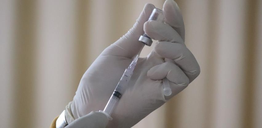 Indija odgađa isporuke vakcina protiv COVID-a do kraja godine