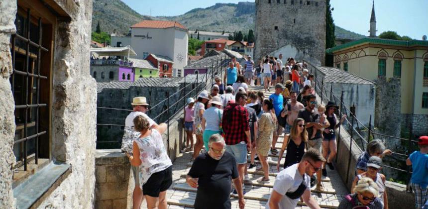 Treba li Mostar turistima naplaćivati ulazak u staru gradsku jezgru?