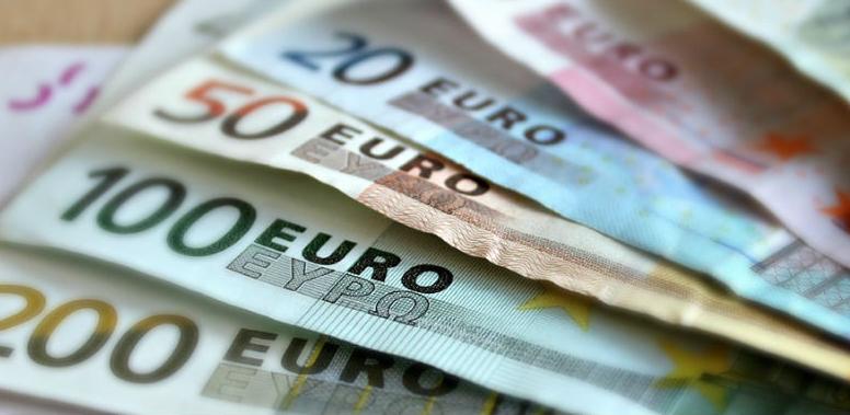 Euro treći dan na dobitku, premašio 1,14 dolara