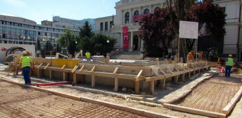 Puni intenzitet radova na obnovi trga ispred Narodnog pozorišta Sarajevo