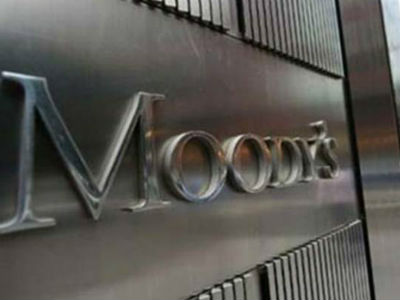 Moody's: Kreditni rejting sa stabilnog snižen na negativan 