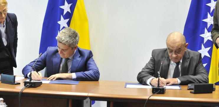 Potpisan Sporazum: Grant EIB-a od 25,09 mil. eura za autocestu Svilaj-Odžak