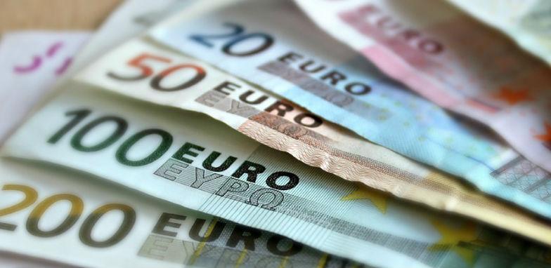 Hrvati bogatiji za 682 eura zbog snažnog razduživanja