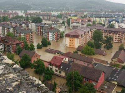 TI BiH - Zaustaviti zloupotrebe u raspodjeli pomoći za poplavljene