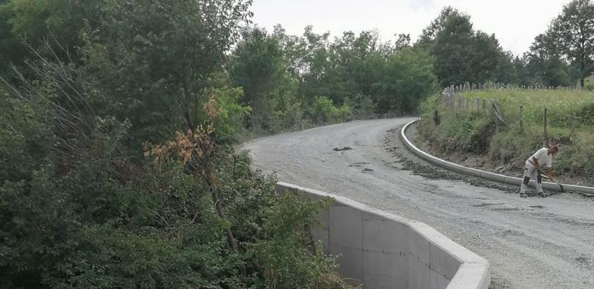 Smanjen makadamski dio cesta u općini Čelić