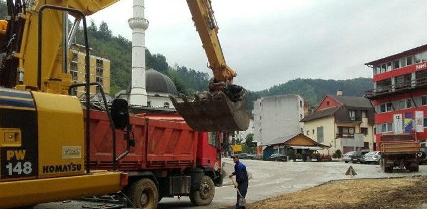 U Srebrenici počela rekonstrukcija saobraćajnice sredstvima Srbije​​