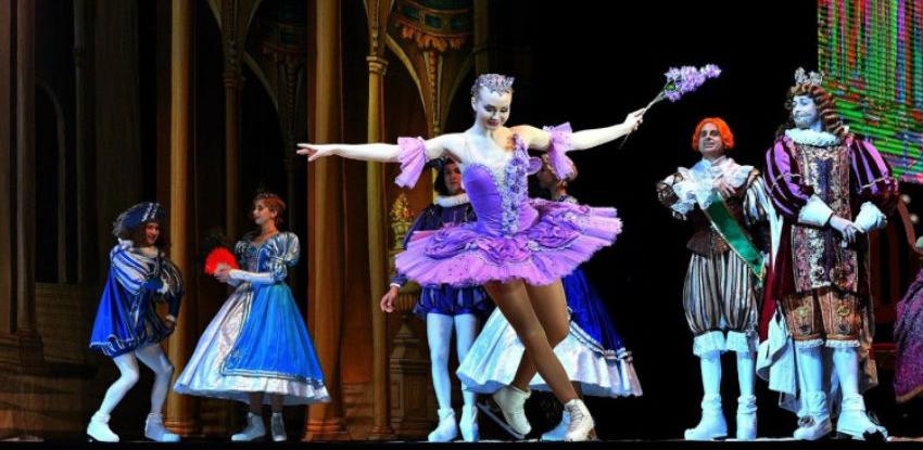 Ruski državni balet Sankt Peterburg priredio bajkoviti spektakl na ledu