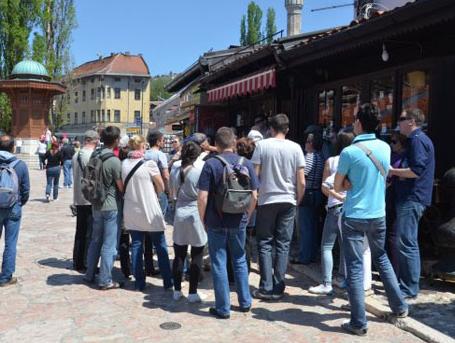 Haos u turizmu Sarajeva: Neprijavljeni turisti i neregistrovani hosteli