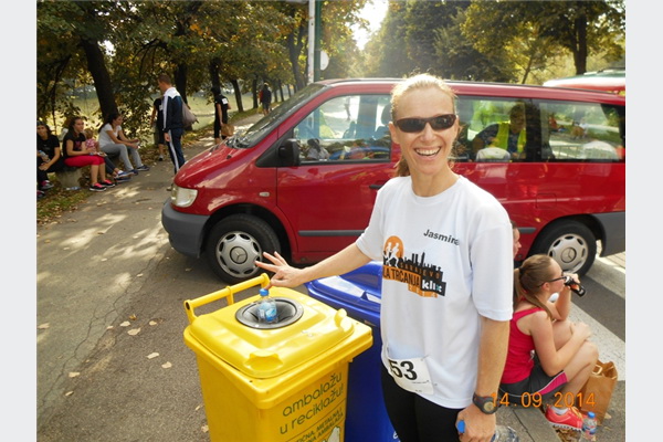 Djevojke na trčanju učestvovale u selektivnom odlaganju ambalažnog otpada