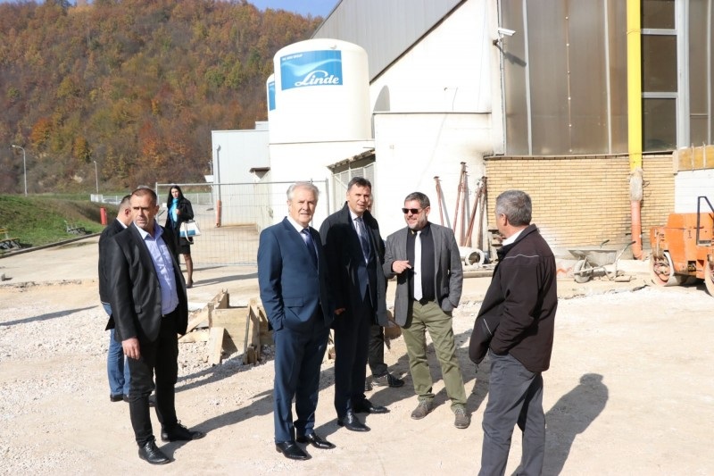 Novalić obišao preduzeća u Novom Travniku i Travniku