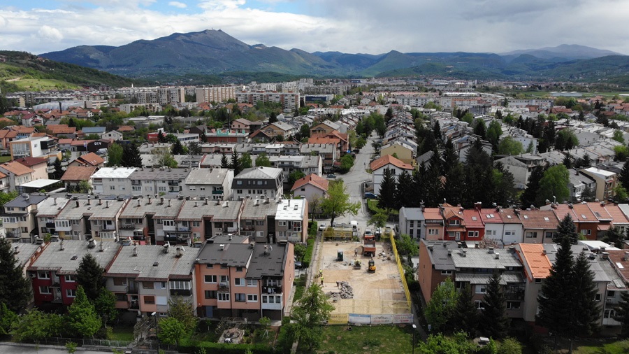 Sarajevsko naselje Dobrinja dobija novo igralište (Foto)