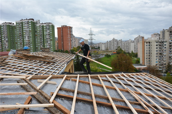 Nakon pet godina prokišnjavanja škola Džemaludin Čaušević dobija novi krov