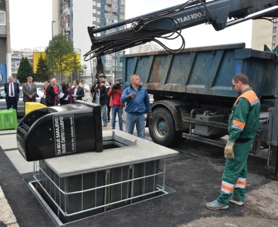Sarajevo dobilo prve podzemne kontejnere za odlaganje otpada