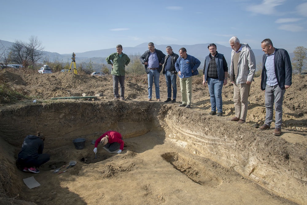 Počela arheološka istraživanja nekropole stećaka 'Metaljica' kod Tarčina