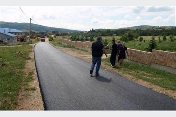 Tomislavgrad: Počeli radovi na sanaciji ceste u Galečiću