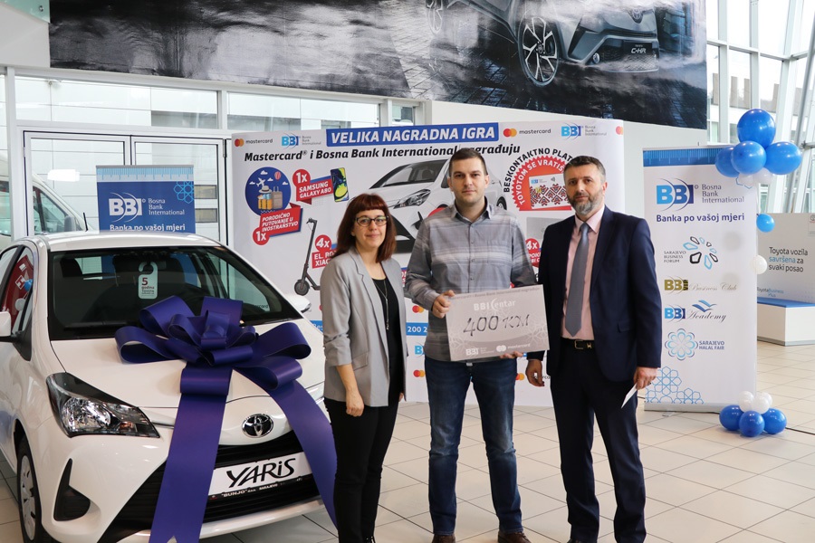 Nagradna igra: Ključevi automobila Toyota Yaris uručeni Hermini Oručević