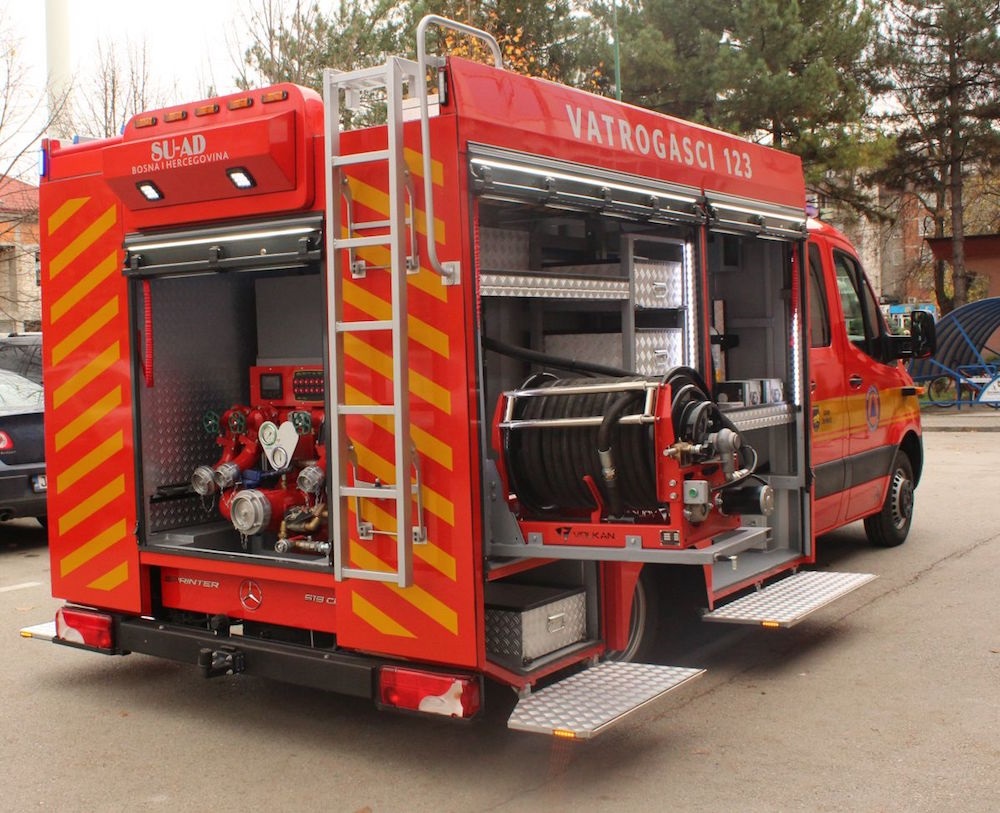 Prvo vatrogasno vozilo iz firme 'Su-ad' predato Gradu Živinice