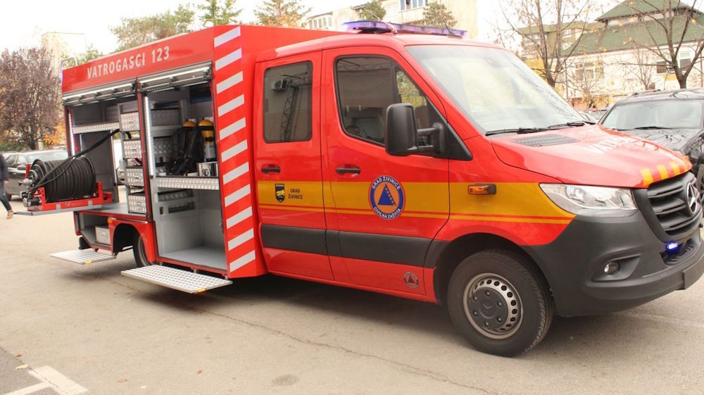 Prvo vatrogasno vozilo iz firme 'Su-ad' predato Gradu Živinice