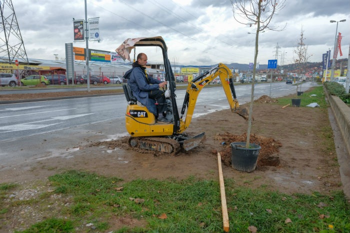 U toku hortikulturno uređenje ulaznih saobraćajnica u općinu Novi Grad