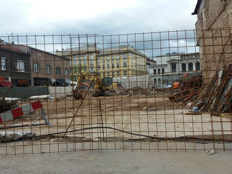 Austrougarska zgrada na Čobaniji srušena, gradi se stambeno-poslovni objekat