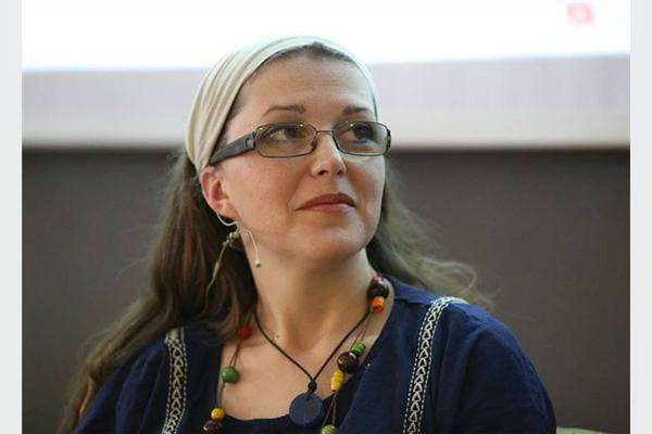 Amela Šehalić, direktorica Agarthi Comics i Udruženja za podršku obrazovanja, odgoja, kulture i tradicije Bajka u BiH