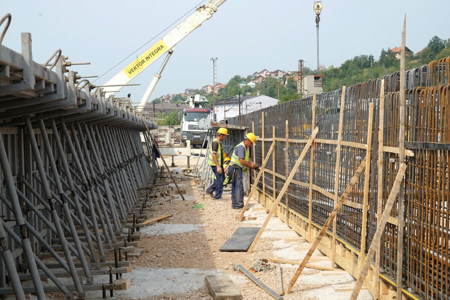 Napreduju radovi na izgradnji mosta na 9. transverzali
