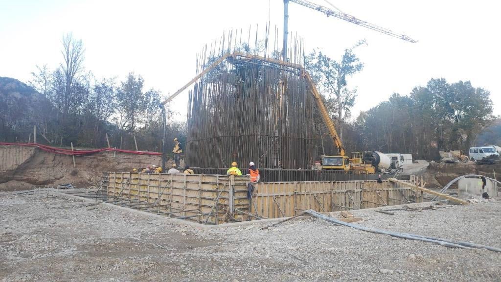 Izgradnja mosta Počitelj: U toku betoniranje temelja za stupove mosta (Foto)