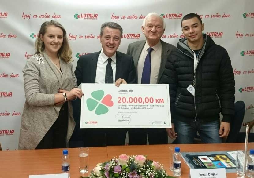 Lutrija BiH dodijelila 20.000 KM za stipendiste