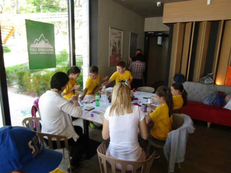Ambasada Švicarske u BiH za djecu organizovala radionicu o reciklaži