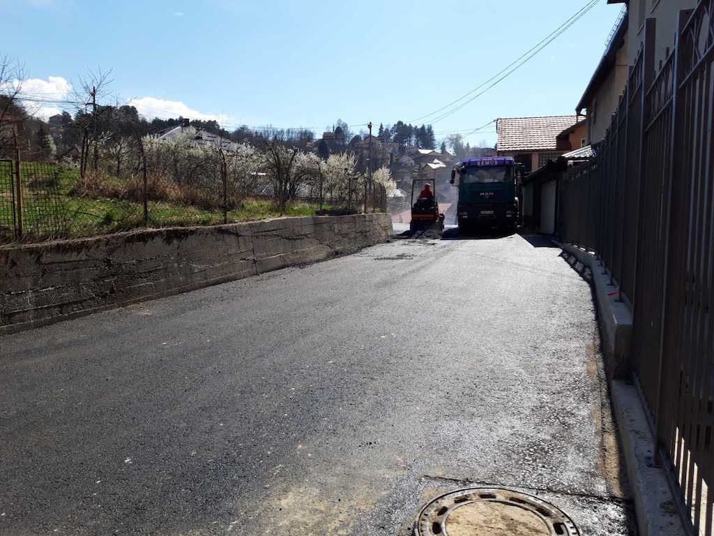 U toku završno asfaltiranje saobraćajnice u ulicama Ljubljanska i Trebevićka