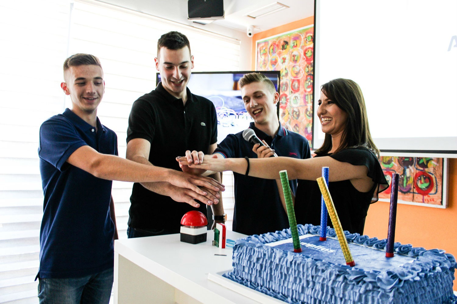 Iz Hercegovine u svijet: Mladi poduzetnici lansirali prvi pametni privjesak