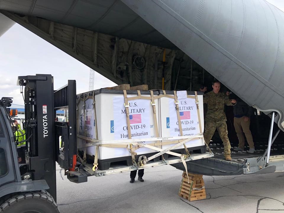 Stigla prva pošiljka humanitarne pomoći Vlade SAD-a građanima BiH